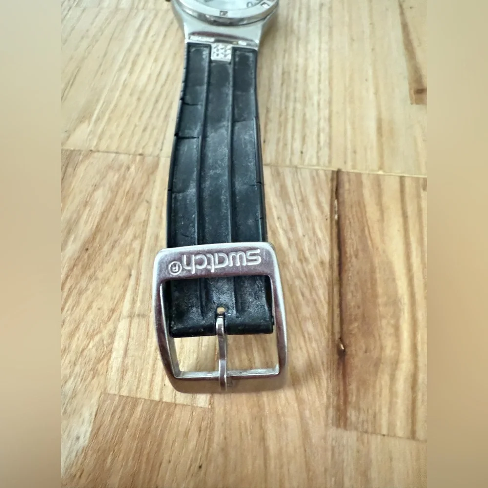 Vintage swatch irony Fancy Me silver tone watch NEW BATTERY NEEDS STRAP